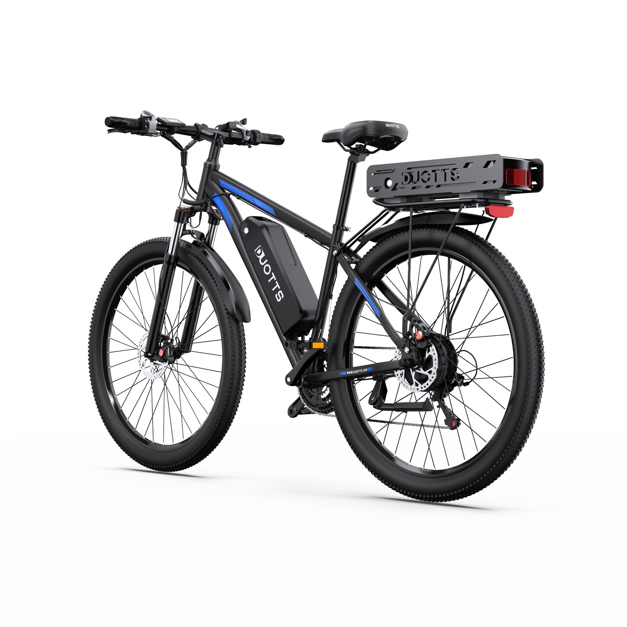 E-bike nera e blu. Logo DUOTTS, doppia batteria, Shimano 21 velocità. Vista posteriore, sfondo bianco.
