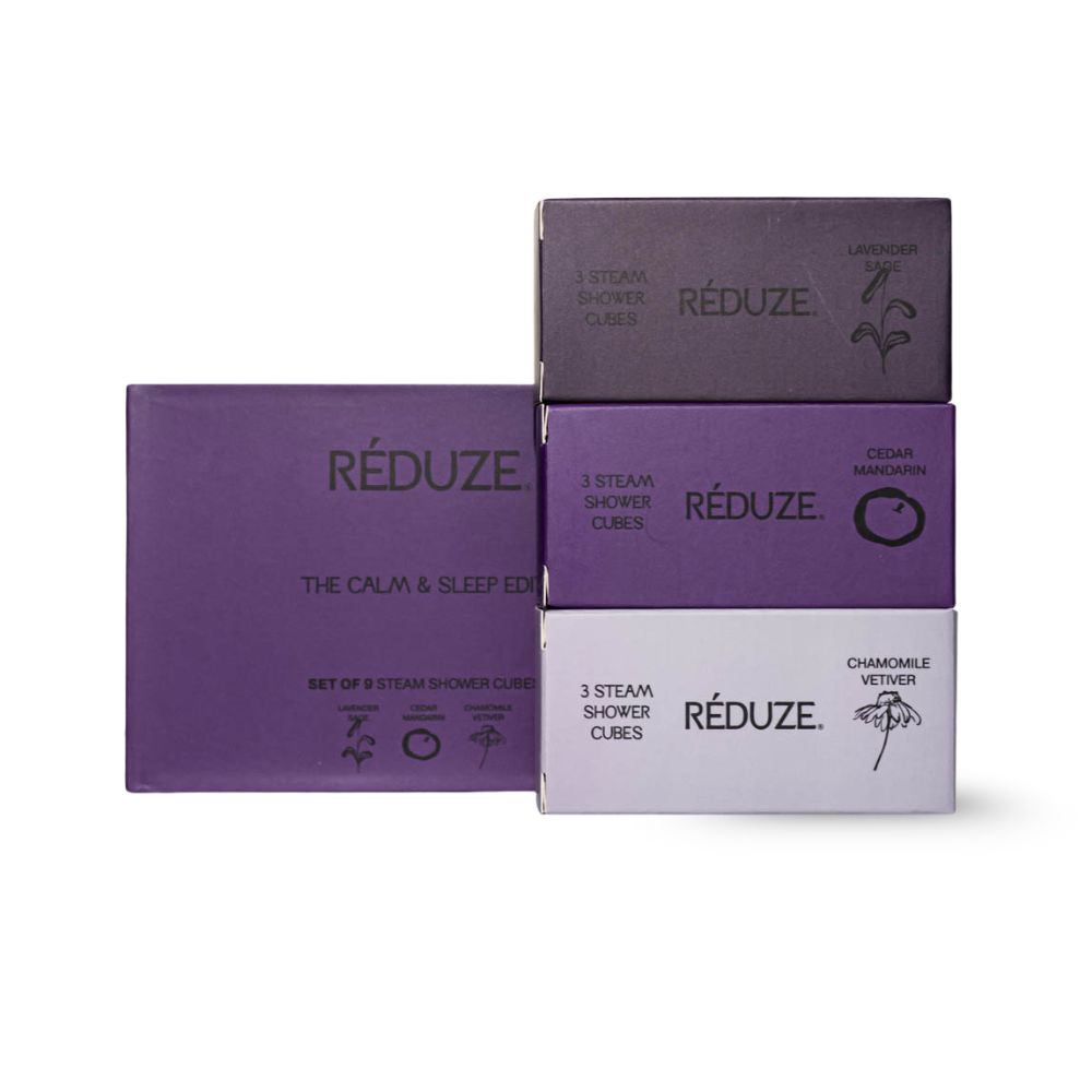 Scatola con 3 scatole più piccole. Scritta: RÉDUZE, The Calm & Sleep Edit, 3 Steam Shower Cubes.