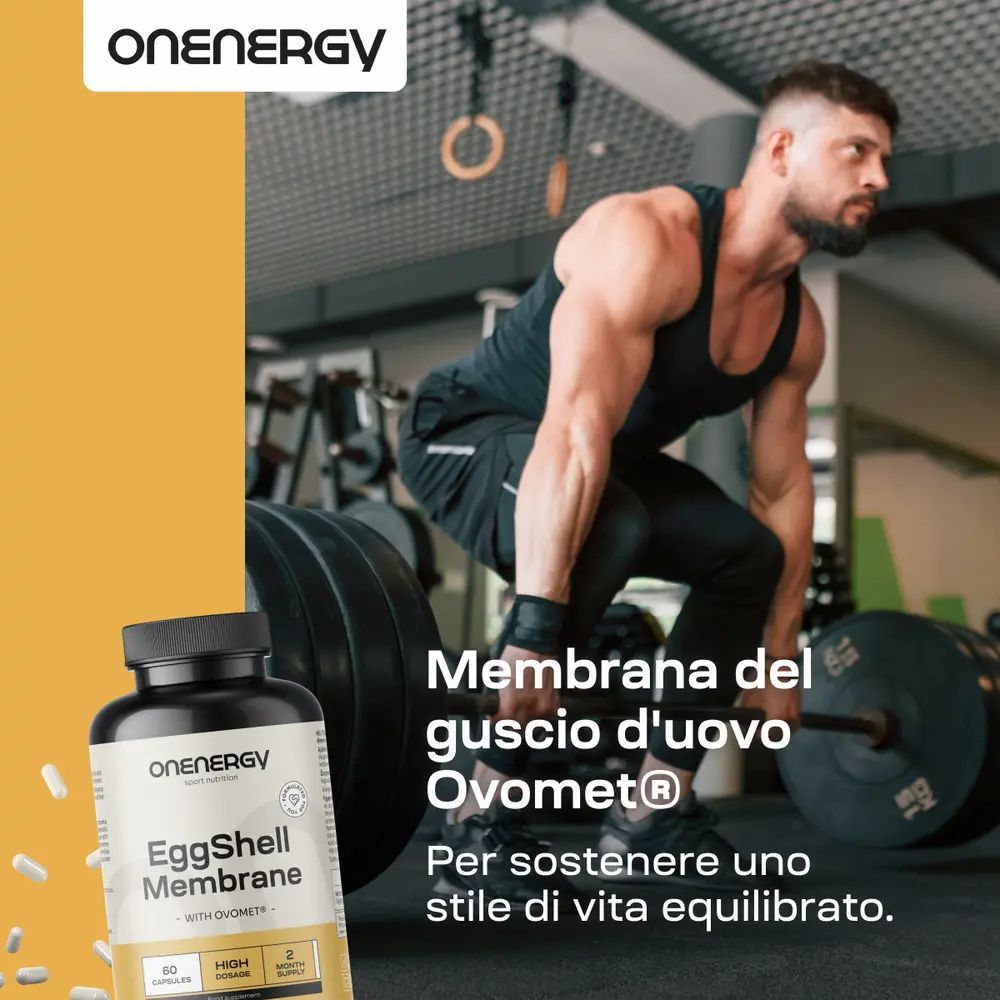 Uomo che solleva un peso, accanto a una bottiglia di EggShell Membrane Ovomet® per uno stile di vita equilibrato.