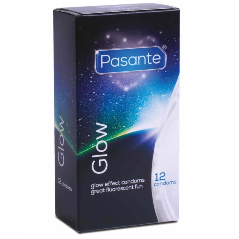 Confezione da 12 preservativi Pasante Glow, con design a cielo stellato.