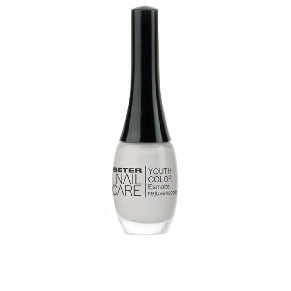 Flacone di smalto con tappo nero. Scritta: Beter Nail Care Youth Color. Sigillo vegano.