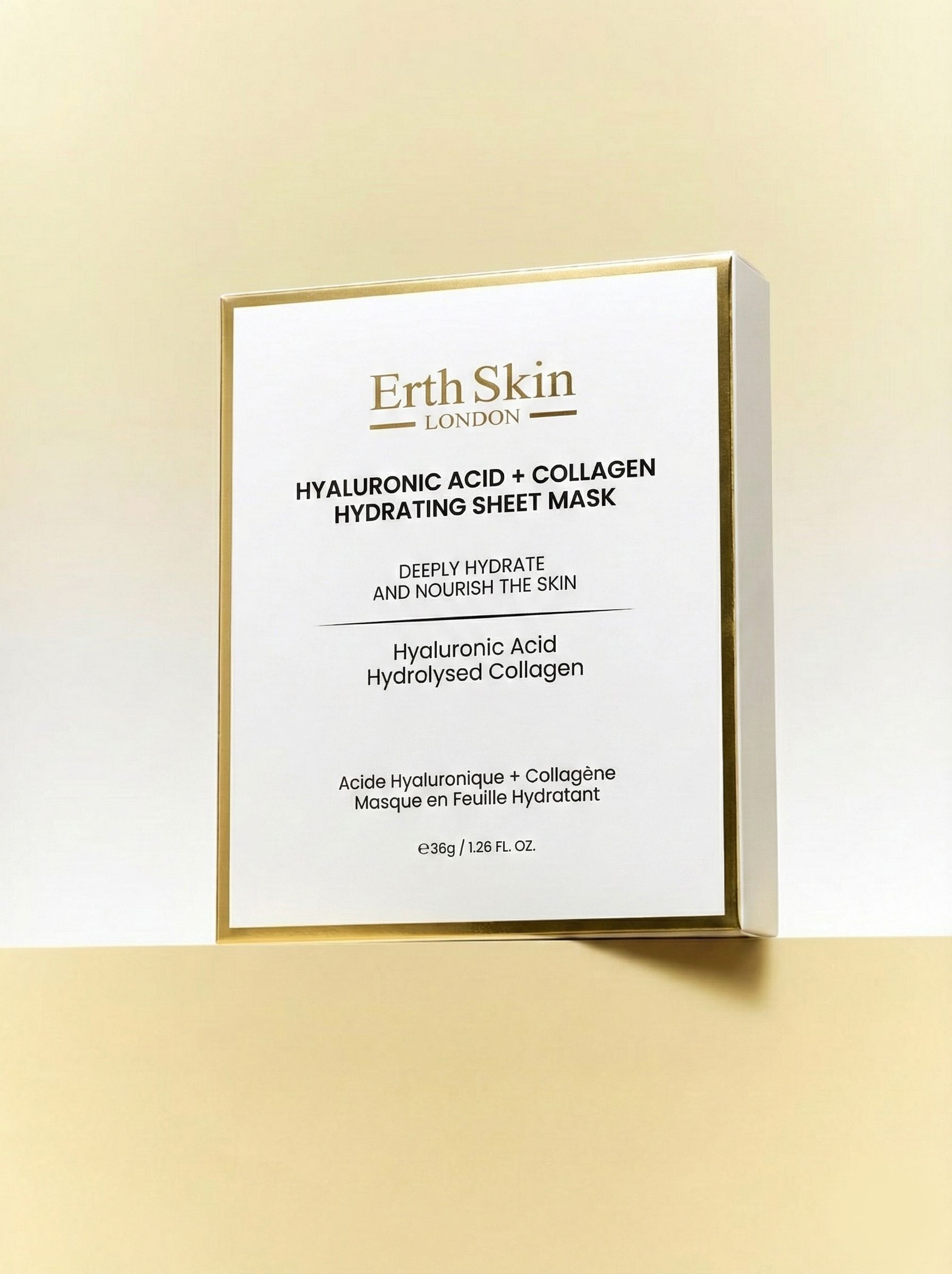 Confezione bianca con dettagli dorati. Scritta: Erth Skin London, Hyaluronic Acid + Collagen Hydrating Sheet Mask.