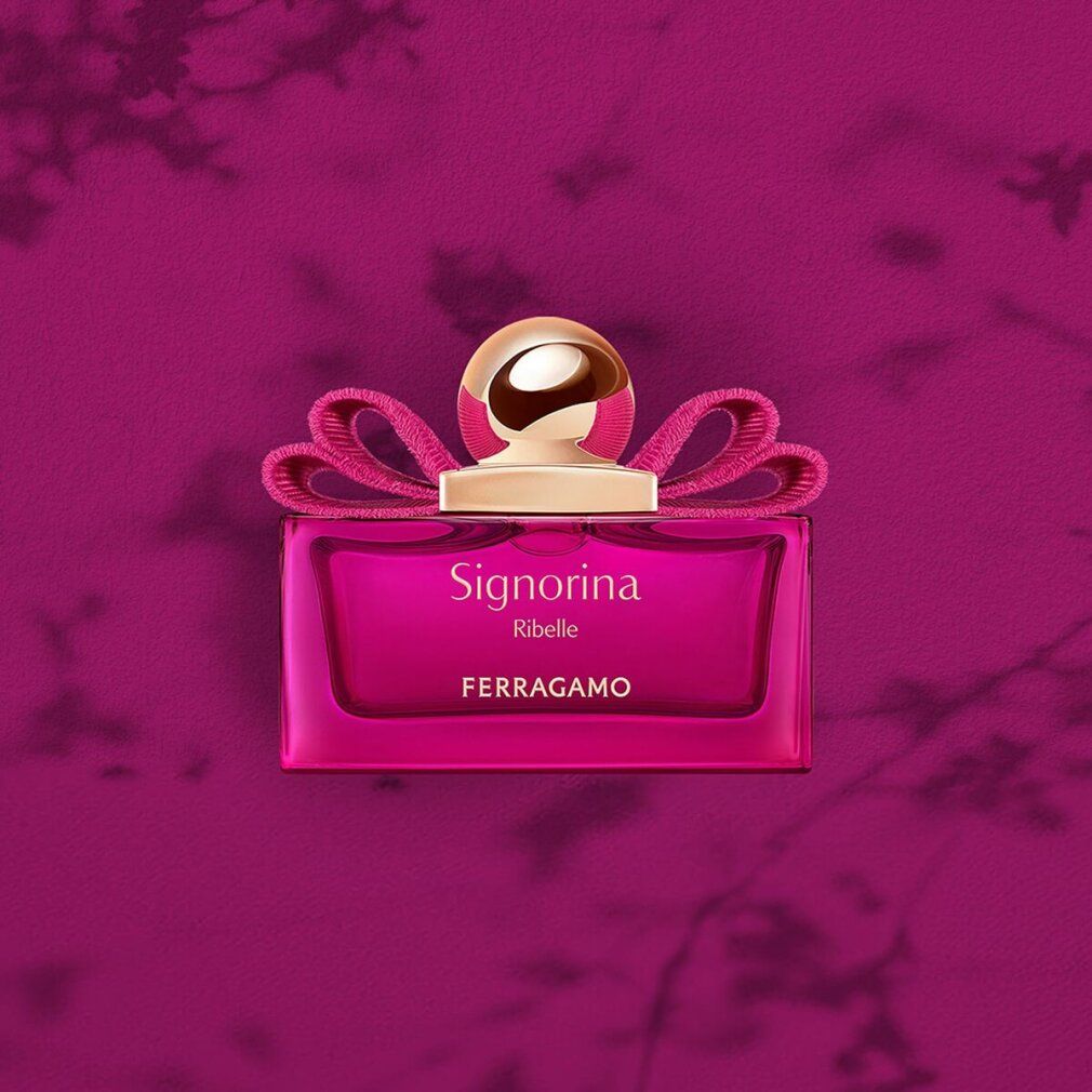 Flacone Salvatore Ferragamo Signorina Ribelle Eau de Parfum su sfondo viola.