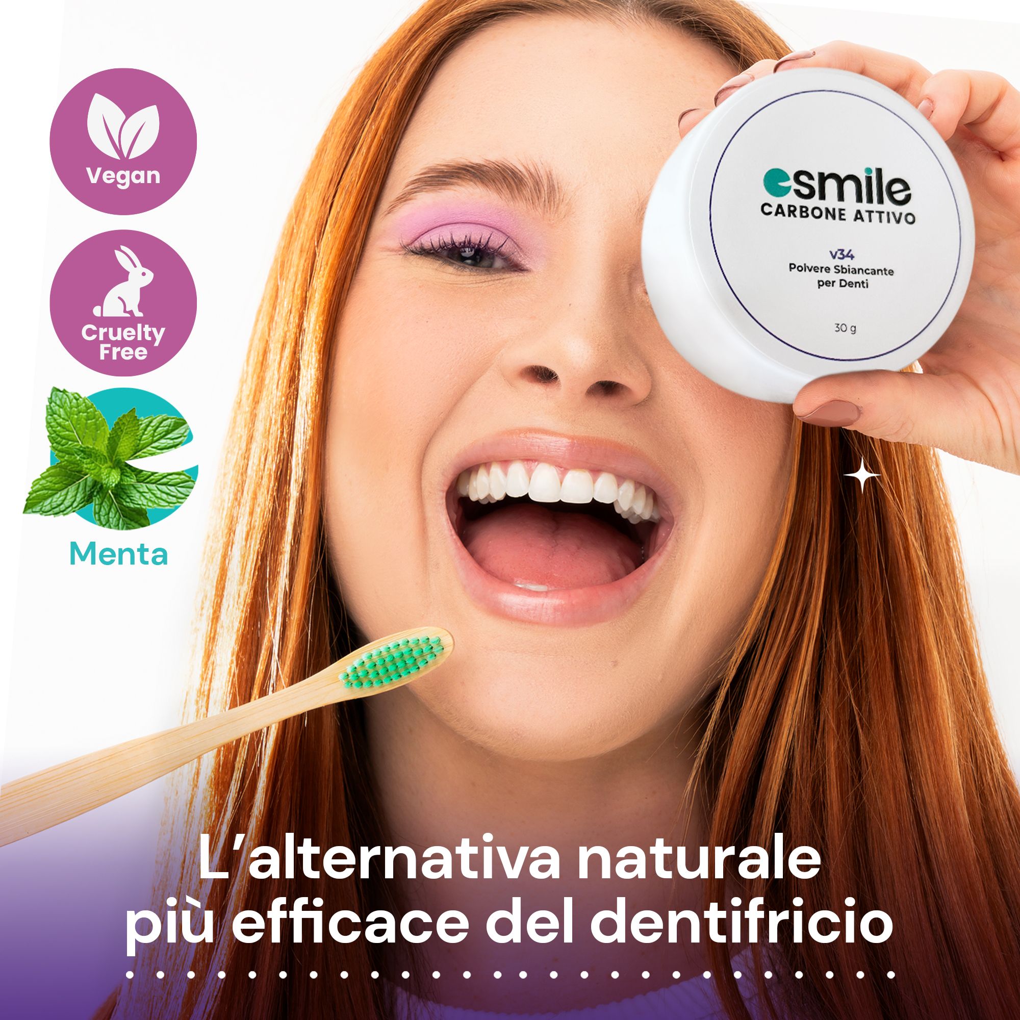Donna sorridente con barattolo esmile Carbone V34. Simboli vegano e cruelty-free. Spazzolino in bambù con setole verdi.