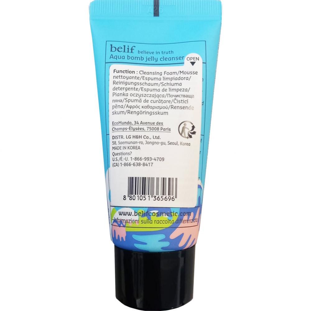 Retro del tubo Belif Aqua Bomb Jelly Cleanser con informazioni sul prodotto e codice a barre.