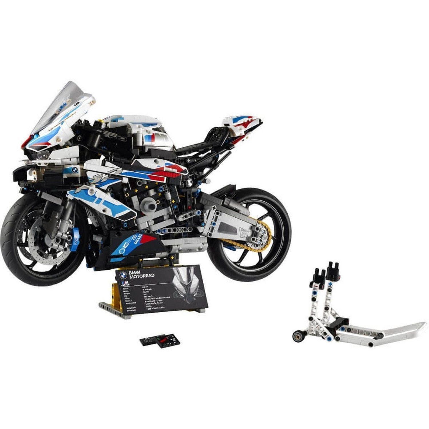 Modello moto LEGO Technic BMW M 1000 RR parzialmente assemblato. Con supporto, targhetta informativa e altre parti.