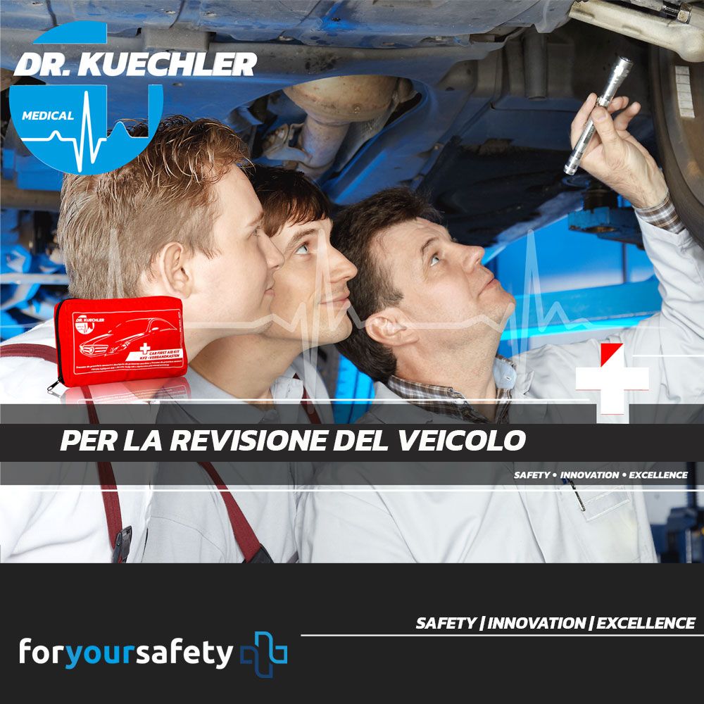 Meccanici guardano sotto l'auto. Borsa rossa per pronto soccorso. Marchio: Dr. Kuechler Medical. Testo: Per la revisione del veicolo.