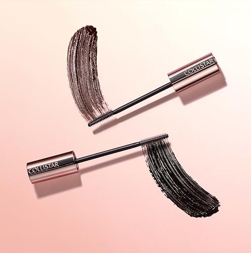 Due spazzole per mascara con applicazione di colore. Nero e marrone su sfondo rosa. Scritta COLLISTAR.