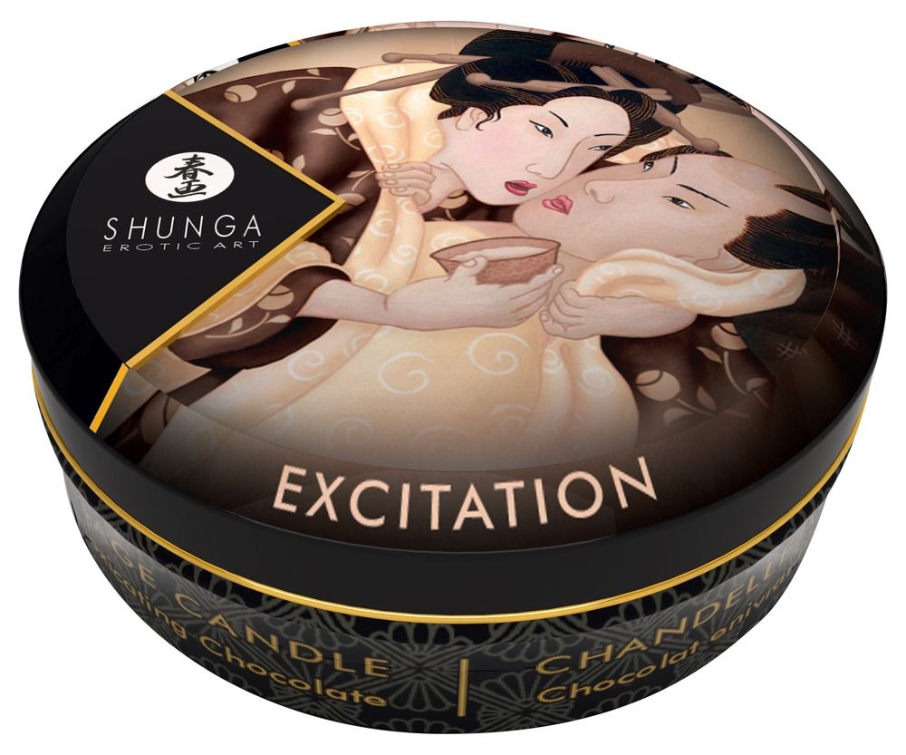 Scatola rotonda con coperchio. Scritta "EXCITATION". Logo e illustrazione di due persone. Bordo nero.