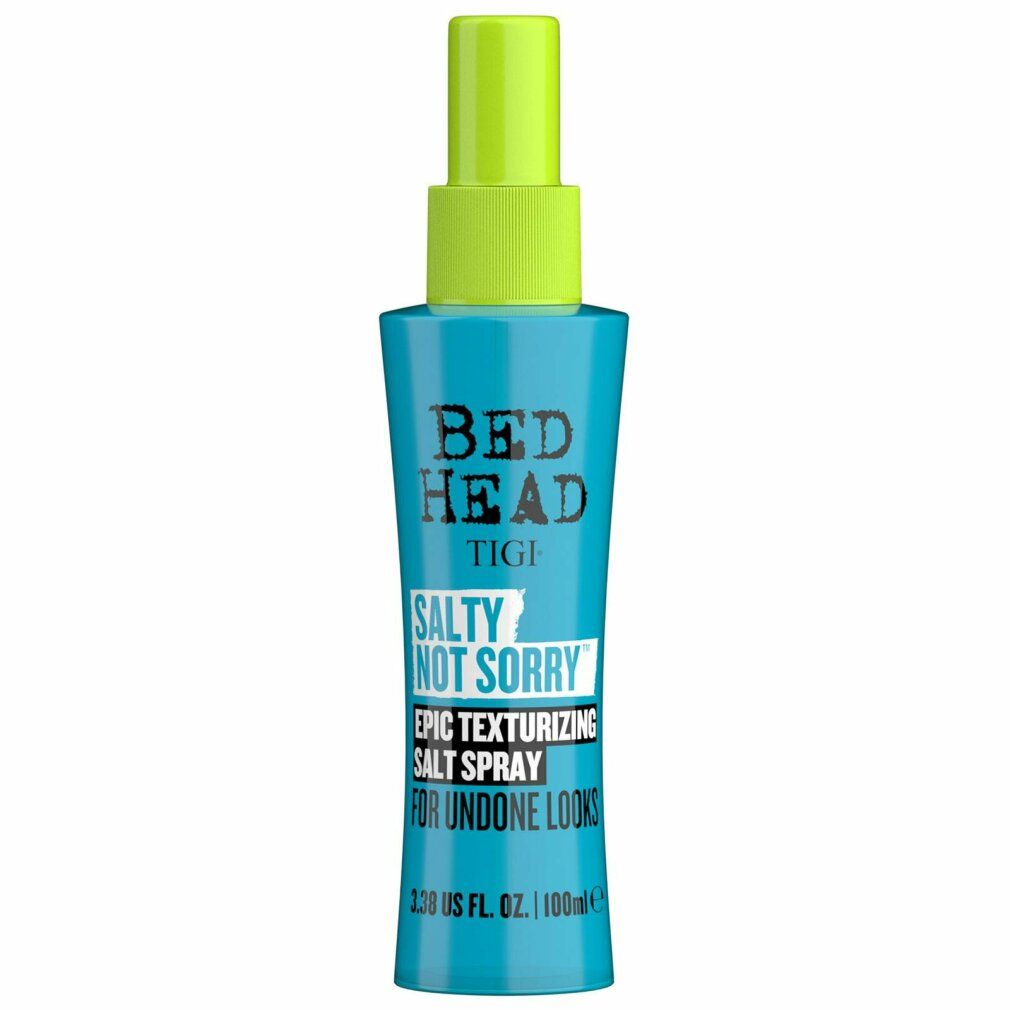 Flacone spray blu turchese con erogatore verde. Scritta: Bed Head Tigi Salty Not Sorry Epic Texturizing Salt Spray.