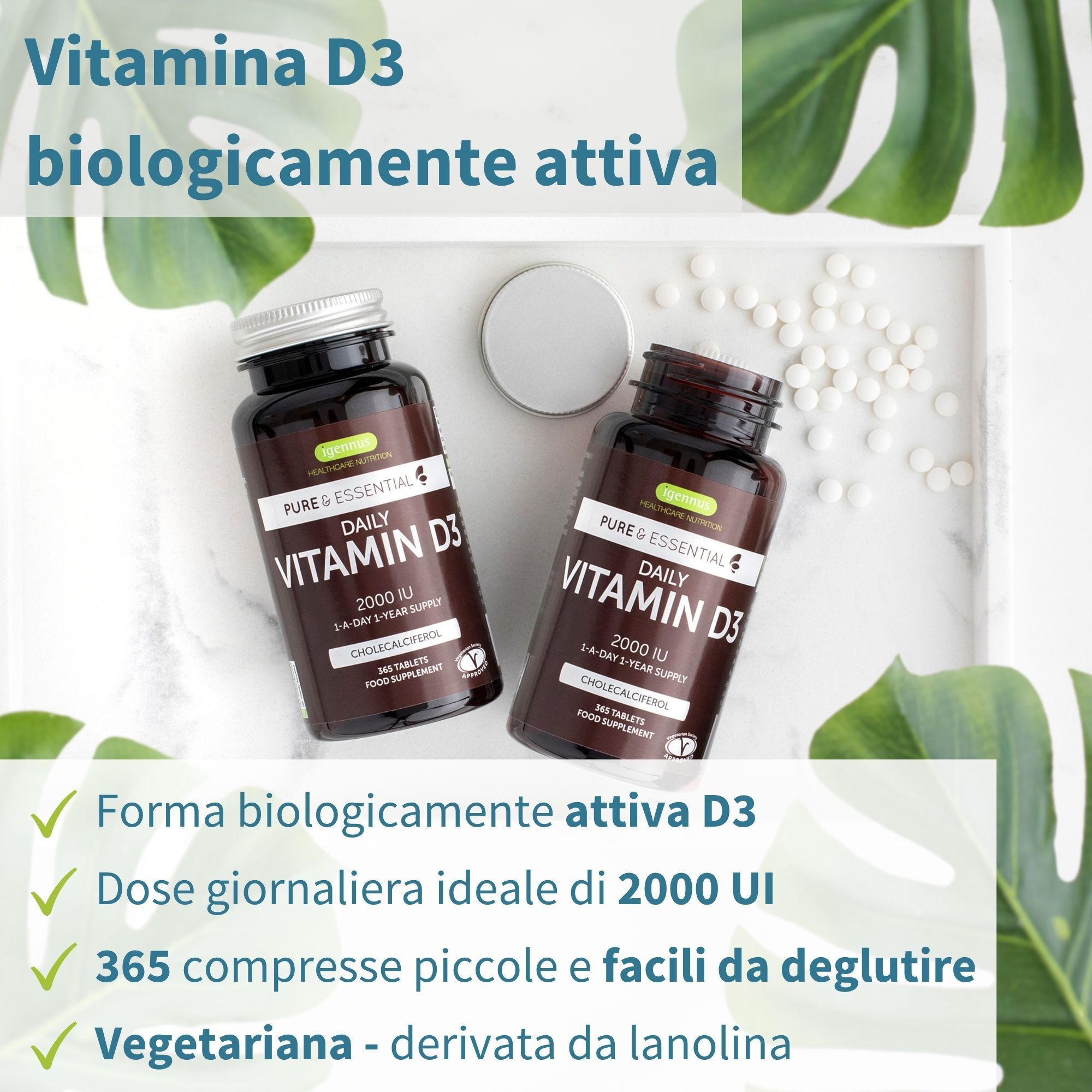 Due flaconi marroni con coperchi bianchi. Scritta: Daily Vitamin D3, 2000 UI. Compresse accanto.