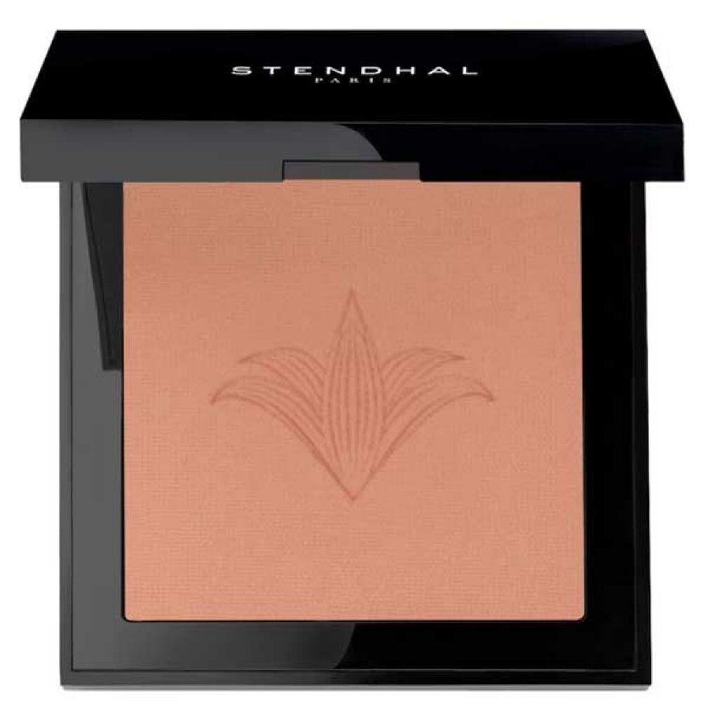 Cipria compatta con coperchio. Confezione nera, quadrata. Marchio Stendhal. Colore abbronzato con motivo impresso.