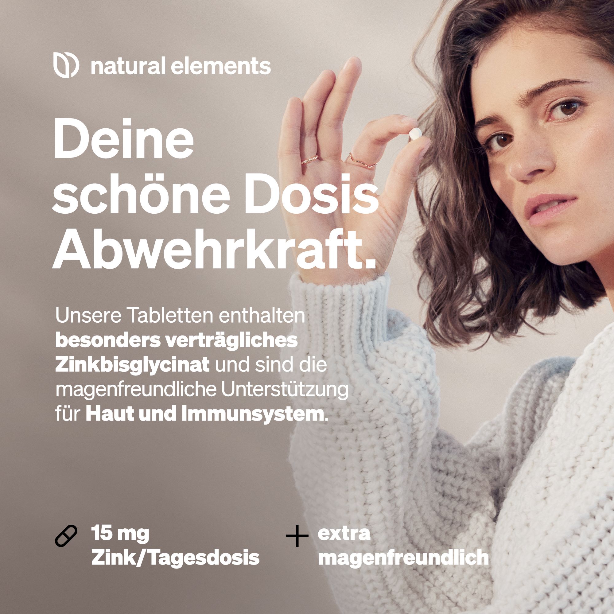 Donna tiene compressa. Testo: "La tua bella dose di difesa." 15 mg Zinco/dose. Extra delicato.