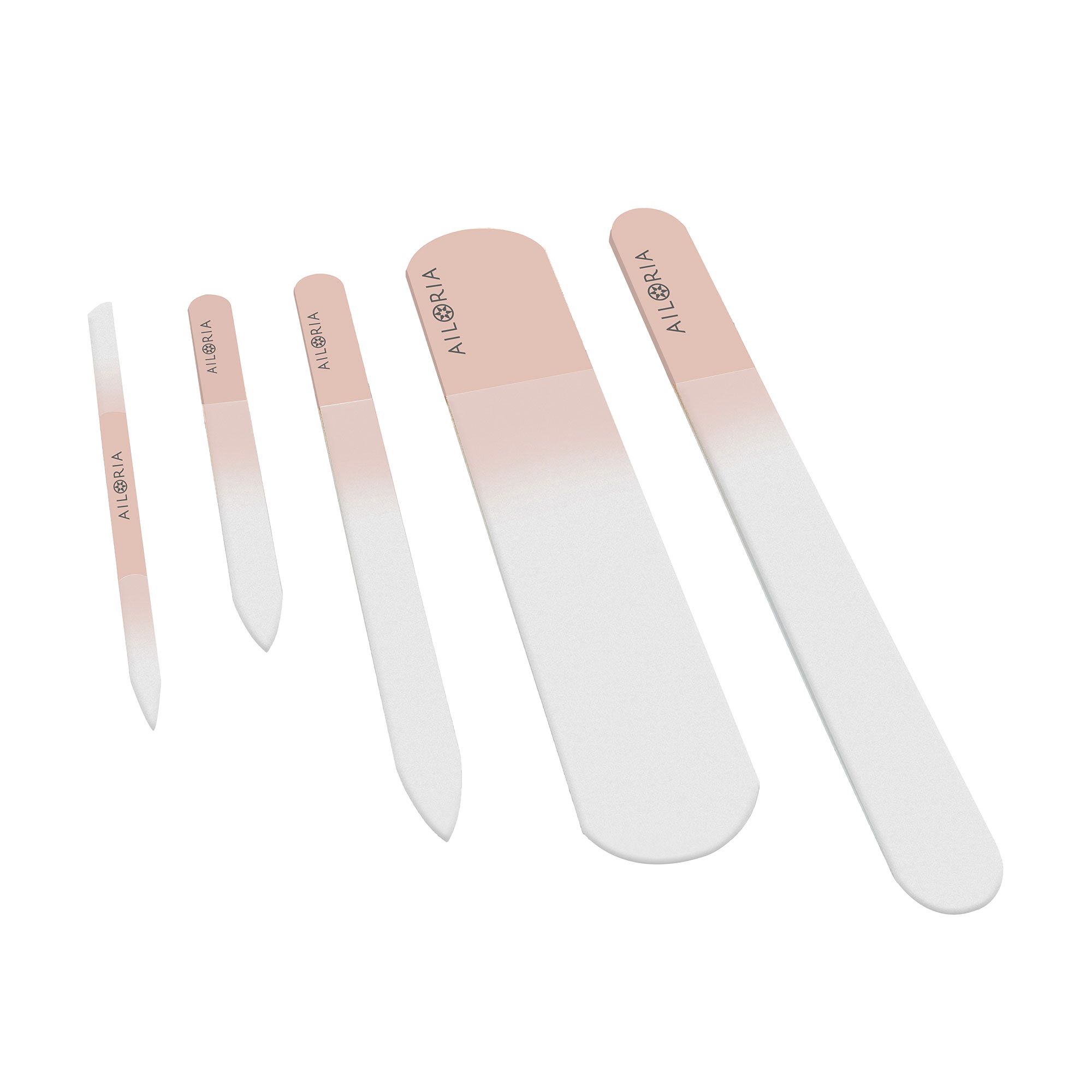 Cinque lime per unghie di diverse forme e dimensioni. Colore rosa e bianco. Marchio AILORIA su ogni lima.