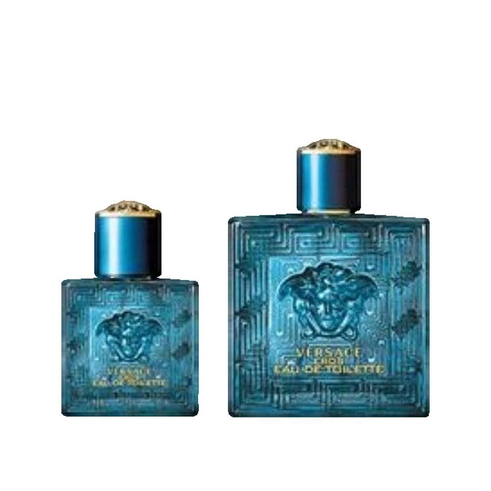 Due flaconi blu. Forma quadrata con motivo in rilievo e logo Medusa. Tappo dorato. Testo: Versace Eros Eau de Toilette.