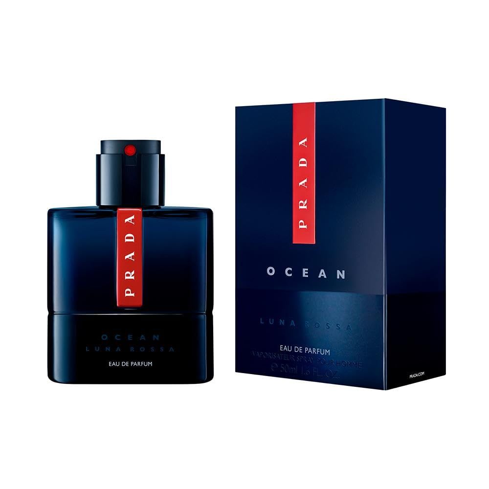 Flacone e scatola blu scuro. Striscia rossa Prada. Testo: OCEAN LUNA ROSSA, Eau de Parfum. Confezione.