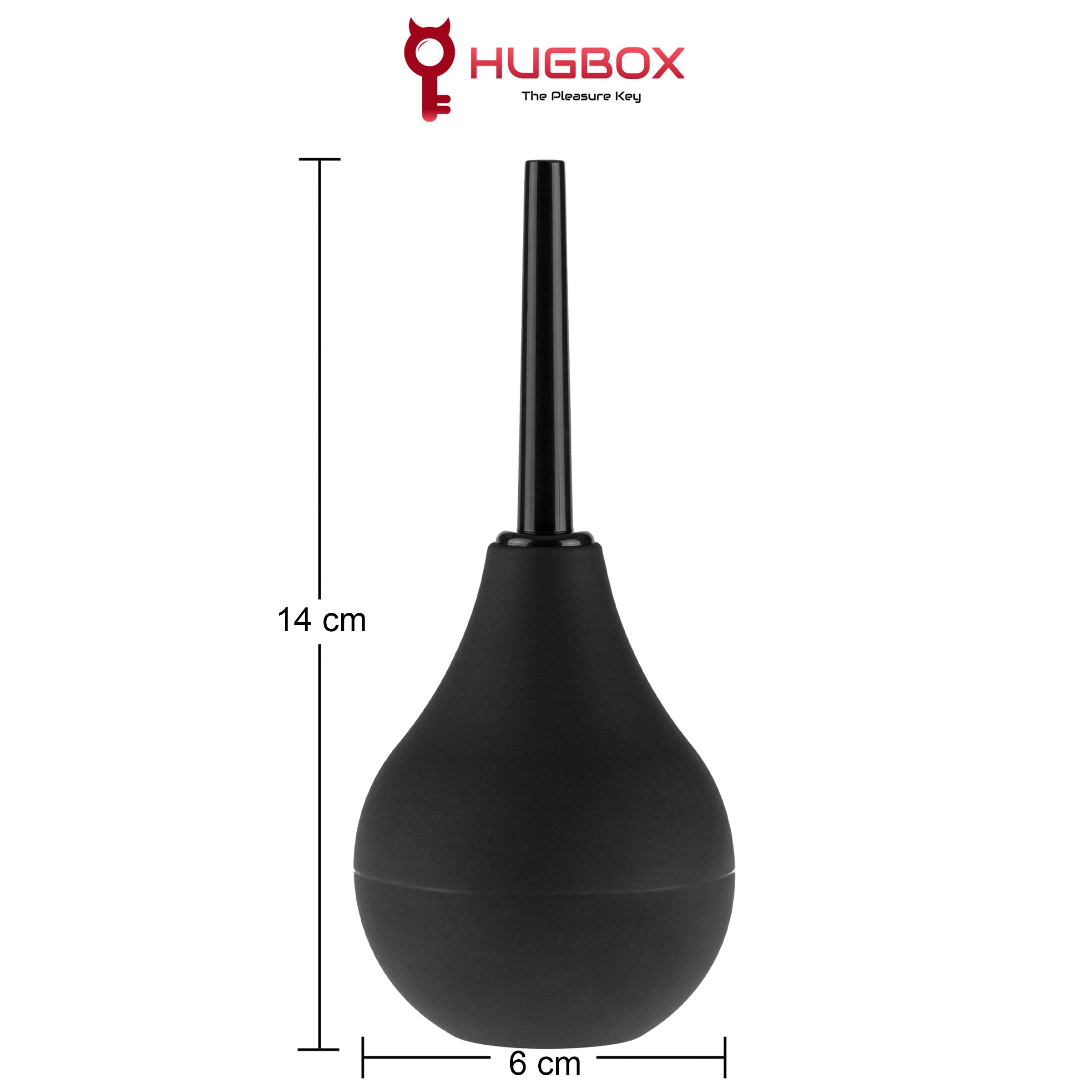 Irrigatore nero, alto 14 cm, largo 6 cm. Logo HUGBOX. Attacco conico. Forma sferica con superficie liscia.