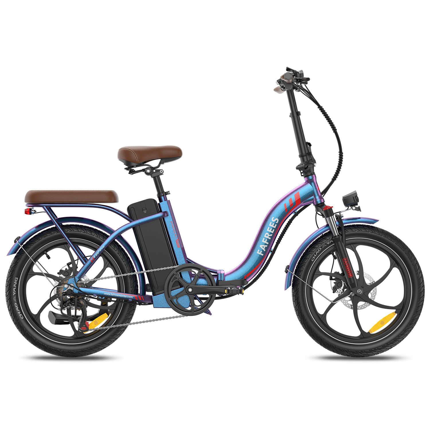 E-bike pieghevole, blu-viola. Sella e portapacchi marroni. Pneumatici e cerchi neri. Marchio FAFREES.