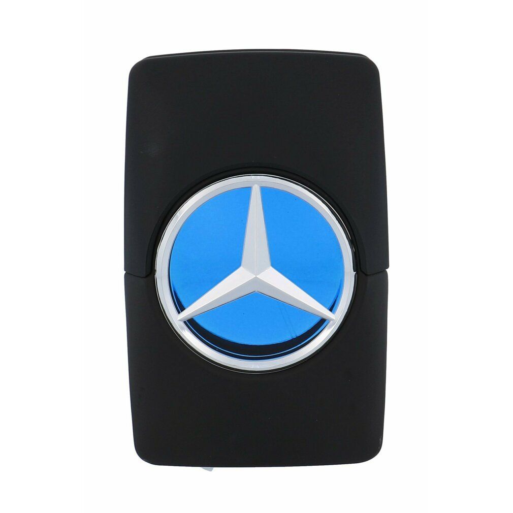 Flacone nero con logo Mercedes-Benz blu. Forma rettangolare. Bordo argentato attorno al logo.