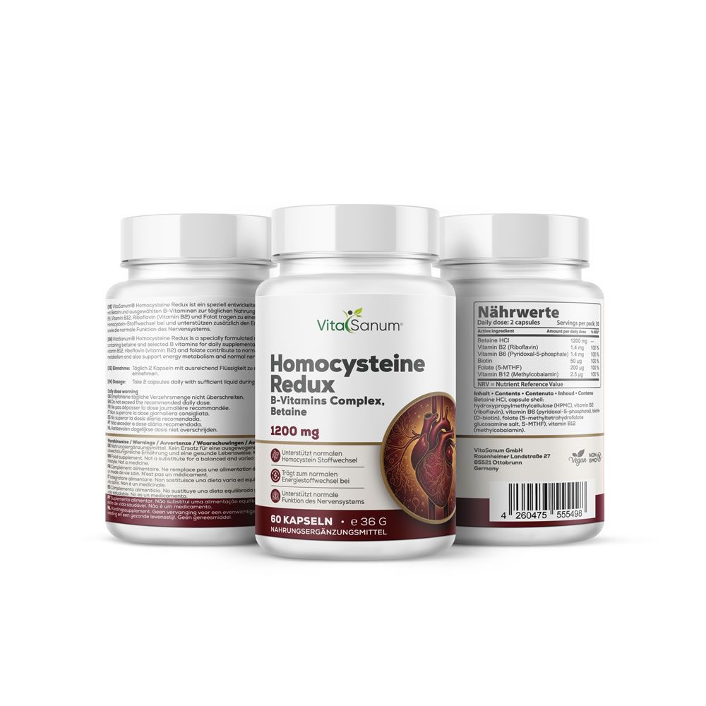 Tre flaconi di capsule. Scritta: VitaSanum Homocystein Redux, B-Vitamine Complex, Betaina. Illustrazione di un cuore. Etichette.
