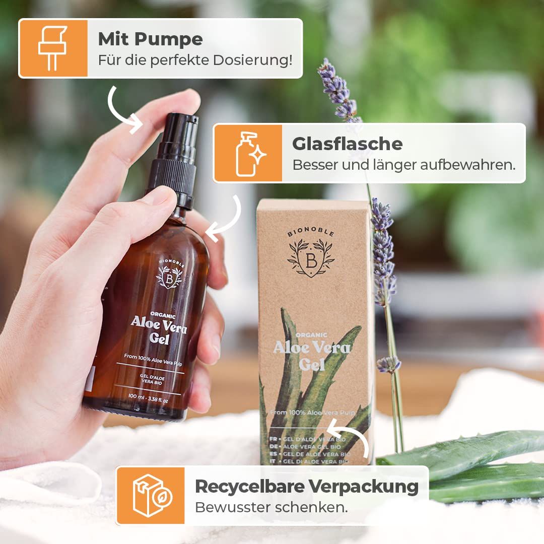 Bionoble Bio Aloe Vera Gel in flacone di vetro marrone con pompa e confezione di cartone. Prodotto in mano.