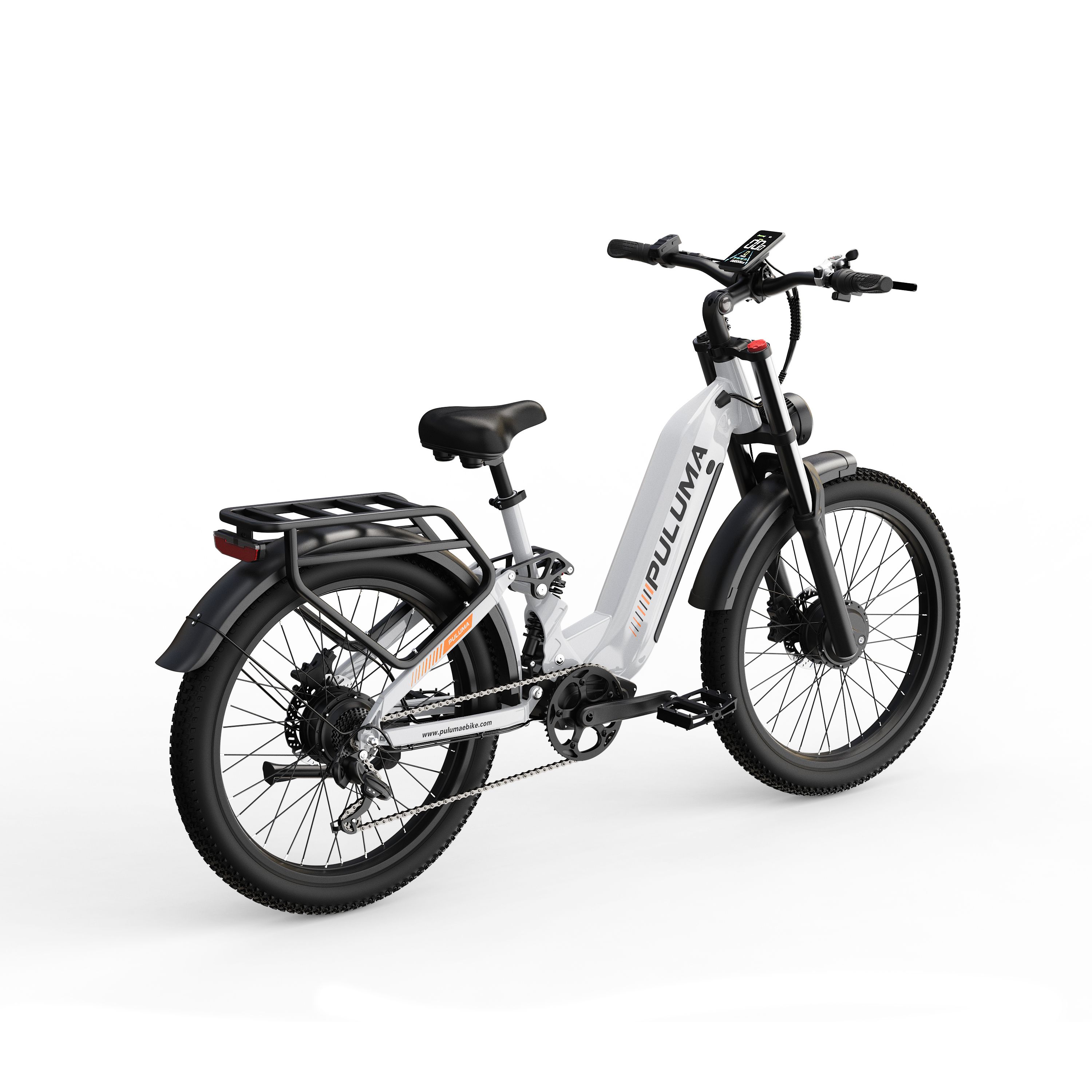 E-bike bianco e nero. Marchio PULUMA. Portapacchi, pneumatici larghi. Vista prospettica.