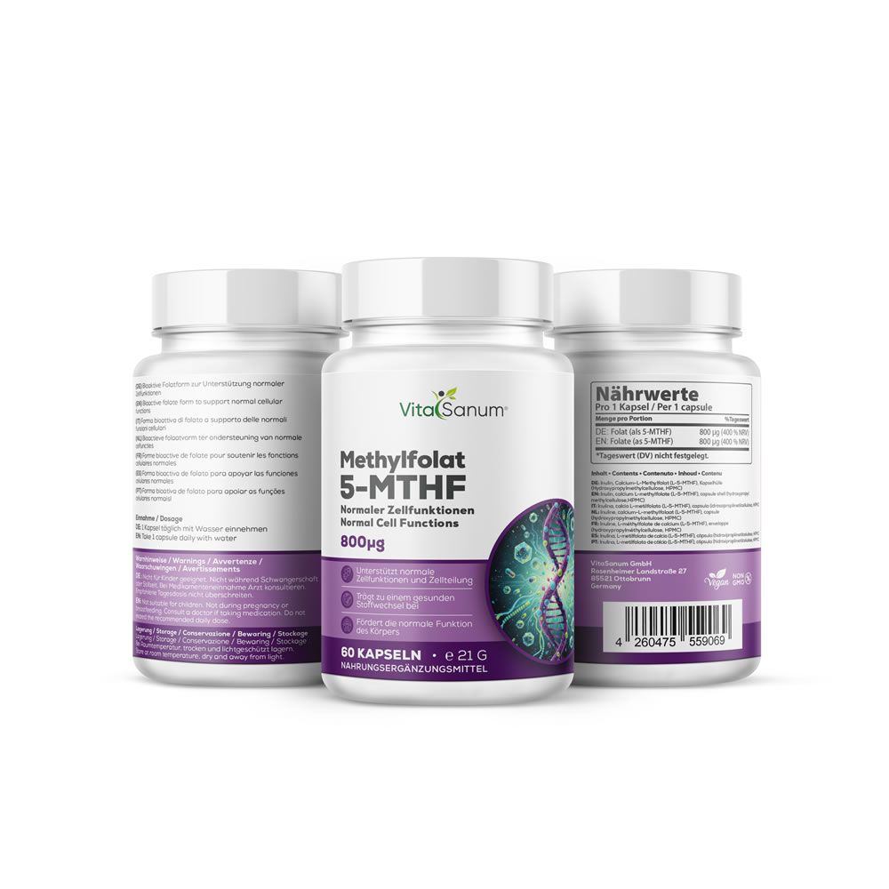 Tre flaconi VitaSanum® di capsule di metilfolato 5-MTHF. Contenitori bianchi con etichette. 60 capsule per flacone.