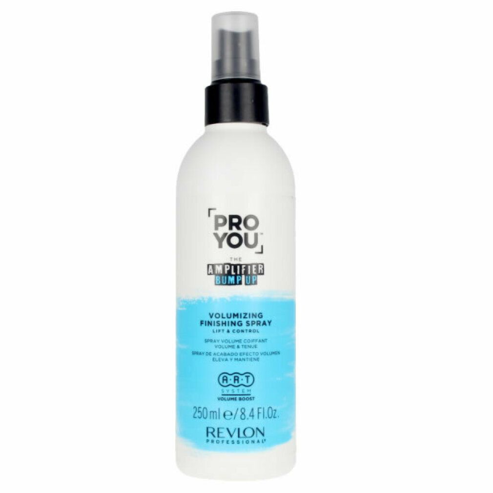 Flacone spray per capelli bianco con etichetta blu. Contiene testo: PRO YOU, THE AMPLIFIER BUMP UP, VOLUMIZING FINISHING SPRAY, REVLON PROFESSIONAL.