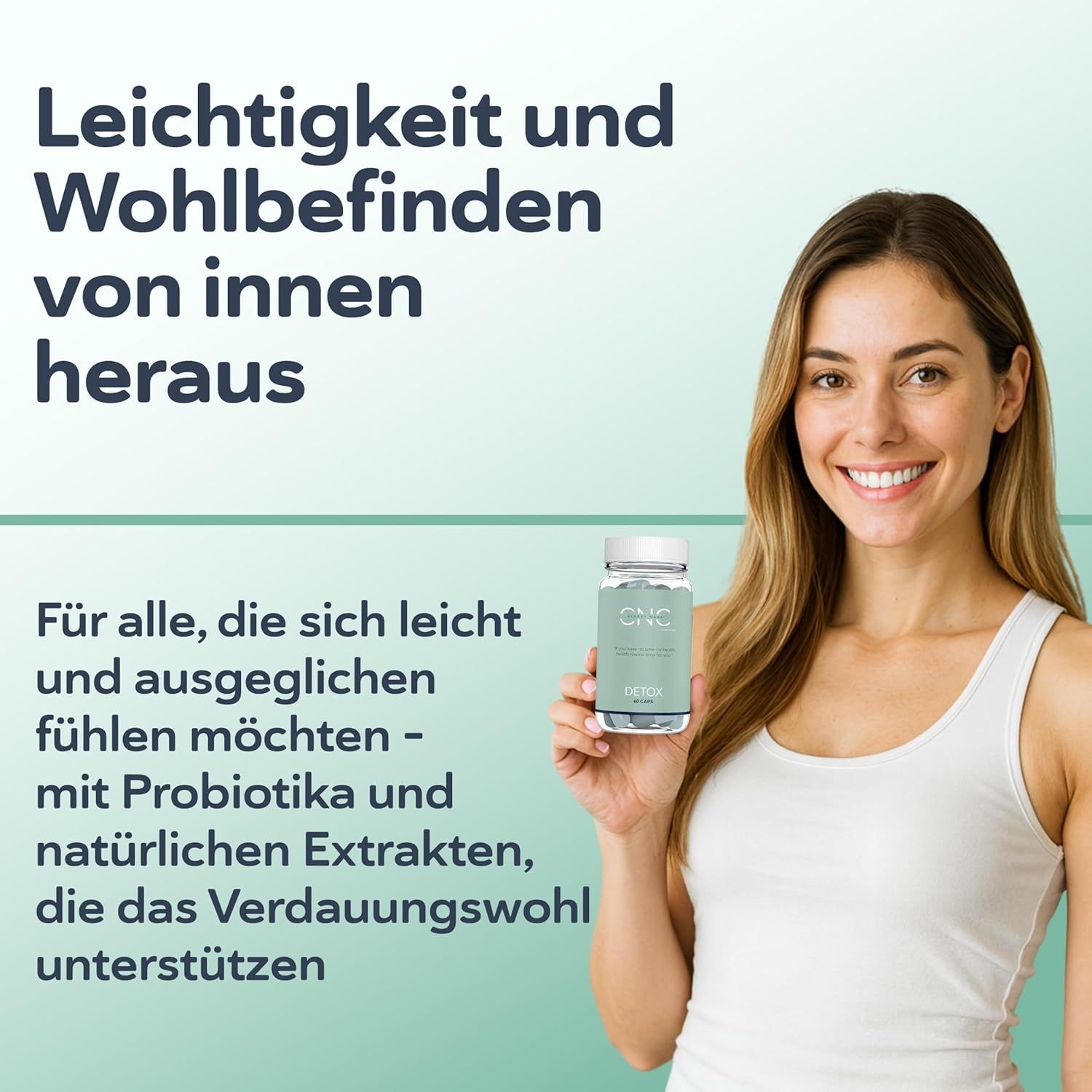 Donna che tiene una bottiglia di CNC DETOX e sorride. Testo: Leggerezza e benessere dall'interno.