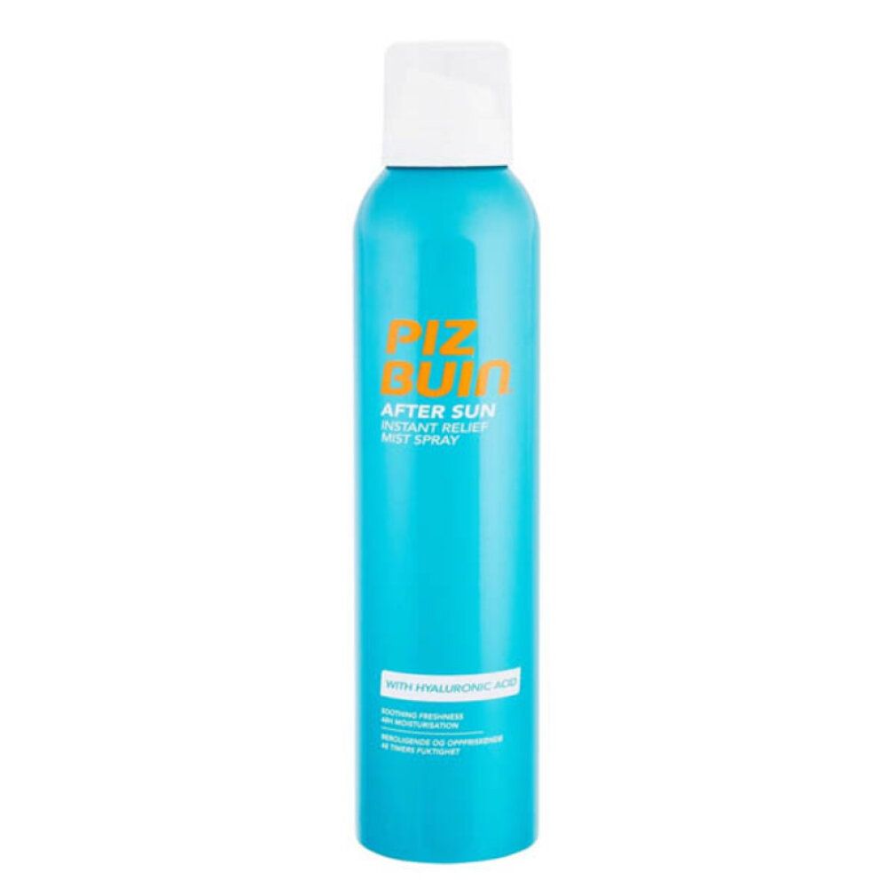 Flacone spray blu turchese con erogatore bianco. Scritta arancione: Piz Buin. Testo: After Sun Instant Relief Mist Spray. Con acido ialuronico.