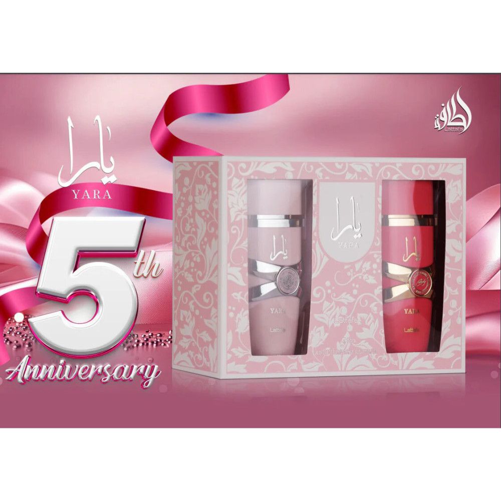 Set regalo con due flaconi. Flacone rosa e rosso con decorazioni argentate e dorate. Scritta "Yara". Confezione con motivo floreale.