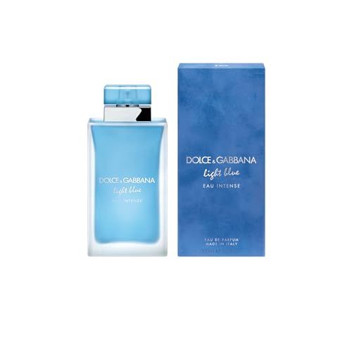 Flacone di profumo azzurro e scatola. Scritta: Dolce & Gabbana Light Blue Eau Intense. Flacone con tappo argentato.