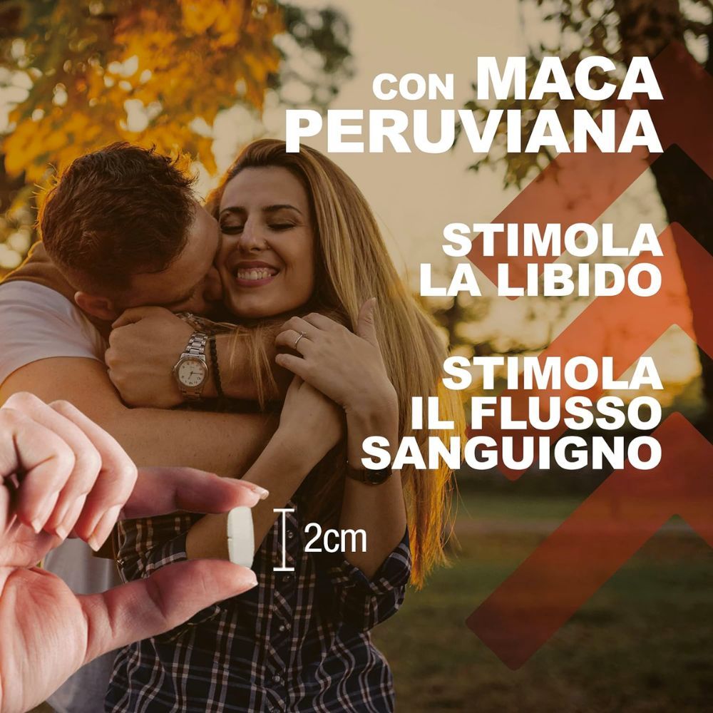 Coppia che si abbraccia. Mano che tiene una compressa. Testo: CON MACA PERUVIANA. STIMOLA LA LIBIDO. STIMOLA IL FLUSSO SANGUIGNO. 2cm.