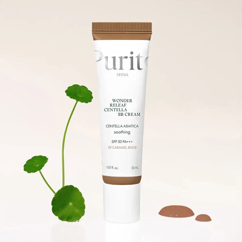 Purito Wonder Releaf Centella BB Cream, tonalità 29 Caramel Beige, con pianta Centella.