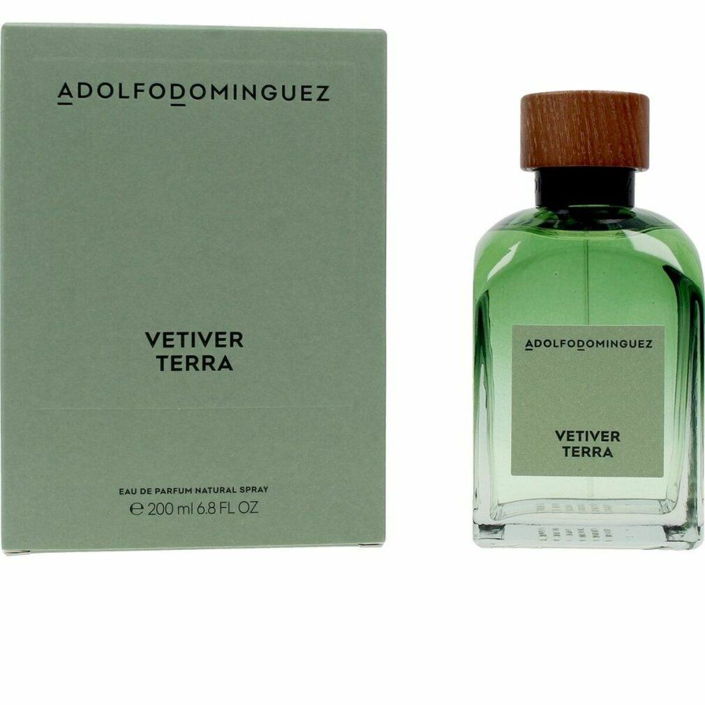 Scatola verde e flacone. Scritta: ADOLFODOMINGUEZ, VETIVER TERRA. Flacone con tappo in legno. 200 ml.