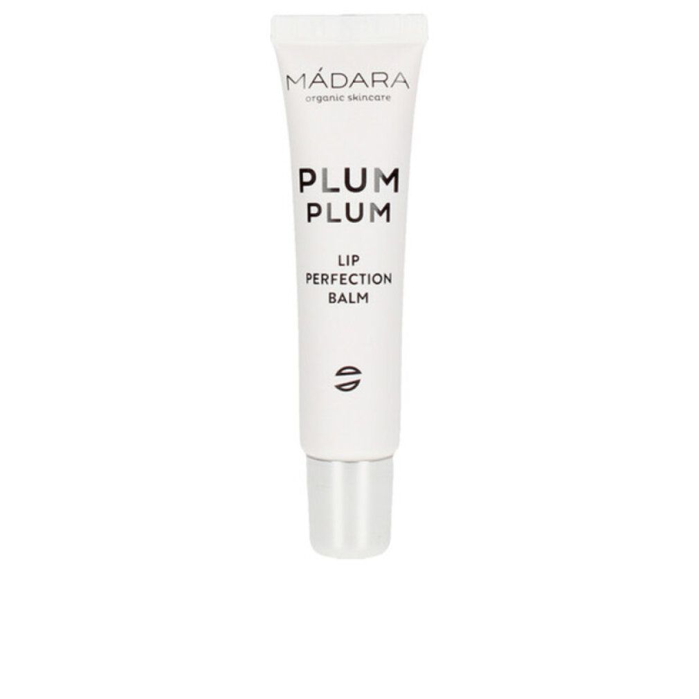 Tubo di balsamo labbra bianco con testo nero: MÁDARA, PLUM PLUM, LIP PERFECTION BALM. Tappo argentato.