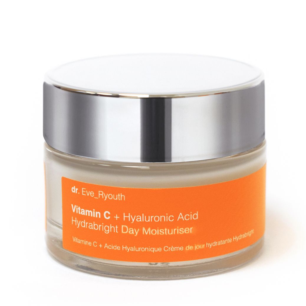 Dr. Eve_Ryouth Crema idratante giorno Vitamina C + Acido Ialuronico in un barattolo di vetro con coperchio argentato.