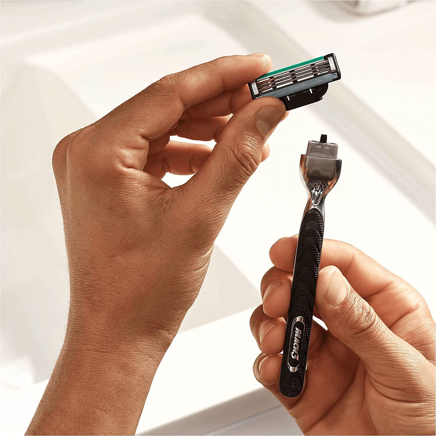 Gillette Mach3 Cartucce di Ricambio Uomo, Pack da 4, Lame Nanosittili e Lubrastrip Potenziata