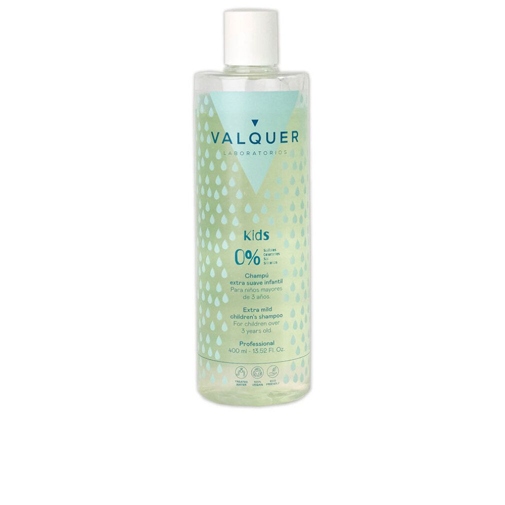 Flacone di shampoo Valquer Kids. Etichetta verde e bianca. Contiene 0% di ingredienti. Per bambini dai 2 anni. 400ml.