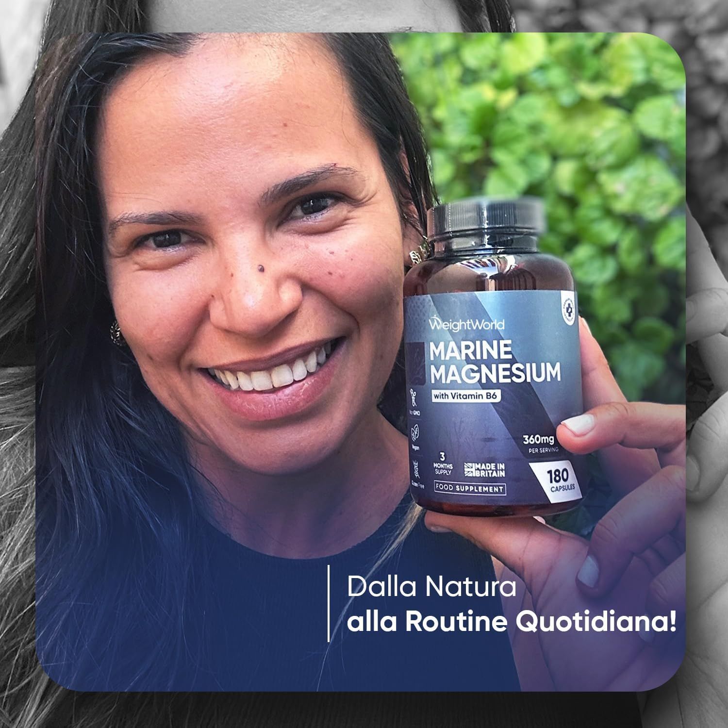 Donna che tiene in mano un flacone di Marine Magnesium. Testo: Dalla natura alla routine quotidiana!