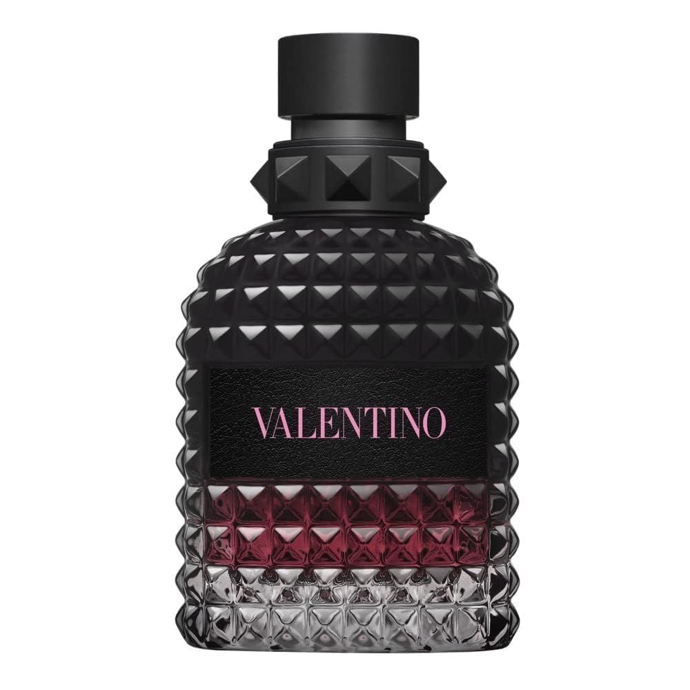 Flacone nero Valentino Uomo Intense. Flacone con motivo piramidale, scritta Valentino. Liquido parzialmente trasparente visibile.