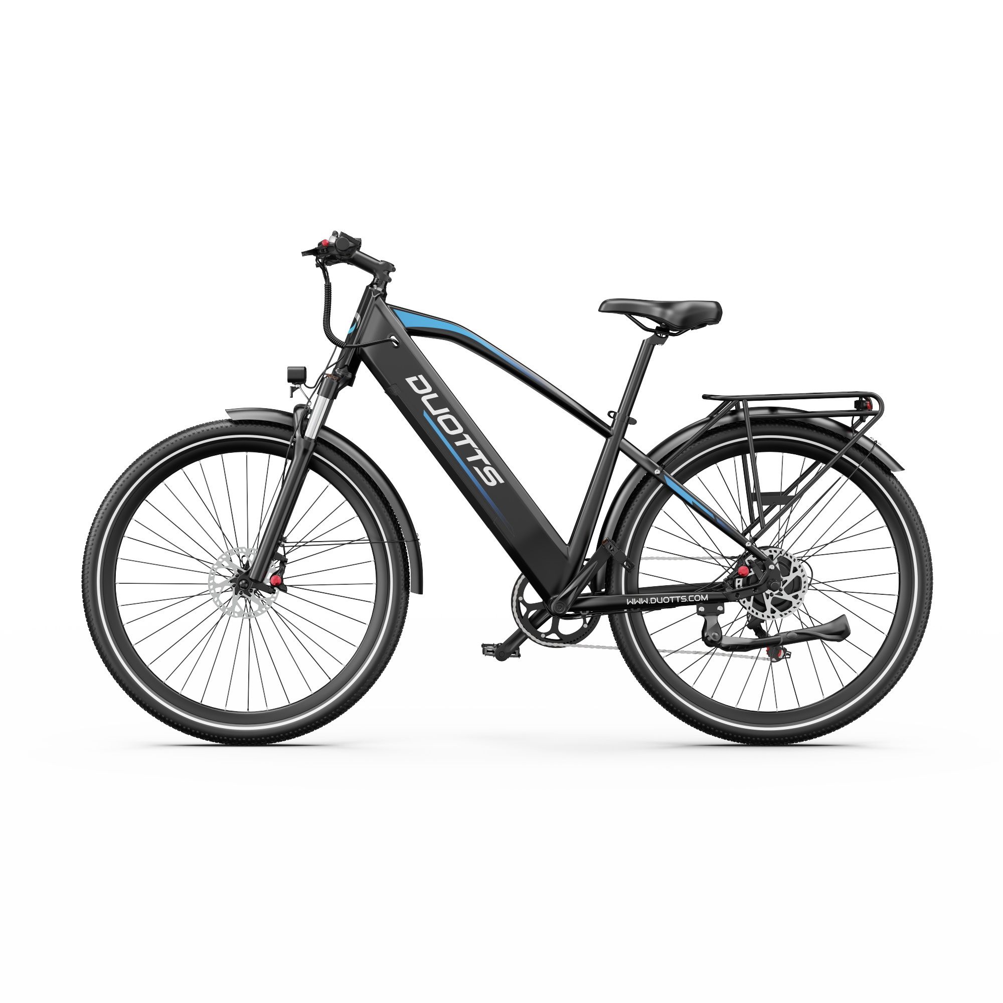 E-bike nera, vista laterale. Logo DUOTTS. Portapacchi, parafanghi. Su sfondo bianco.