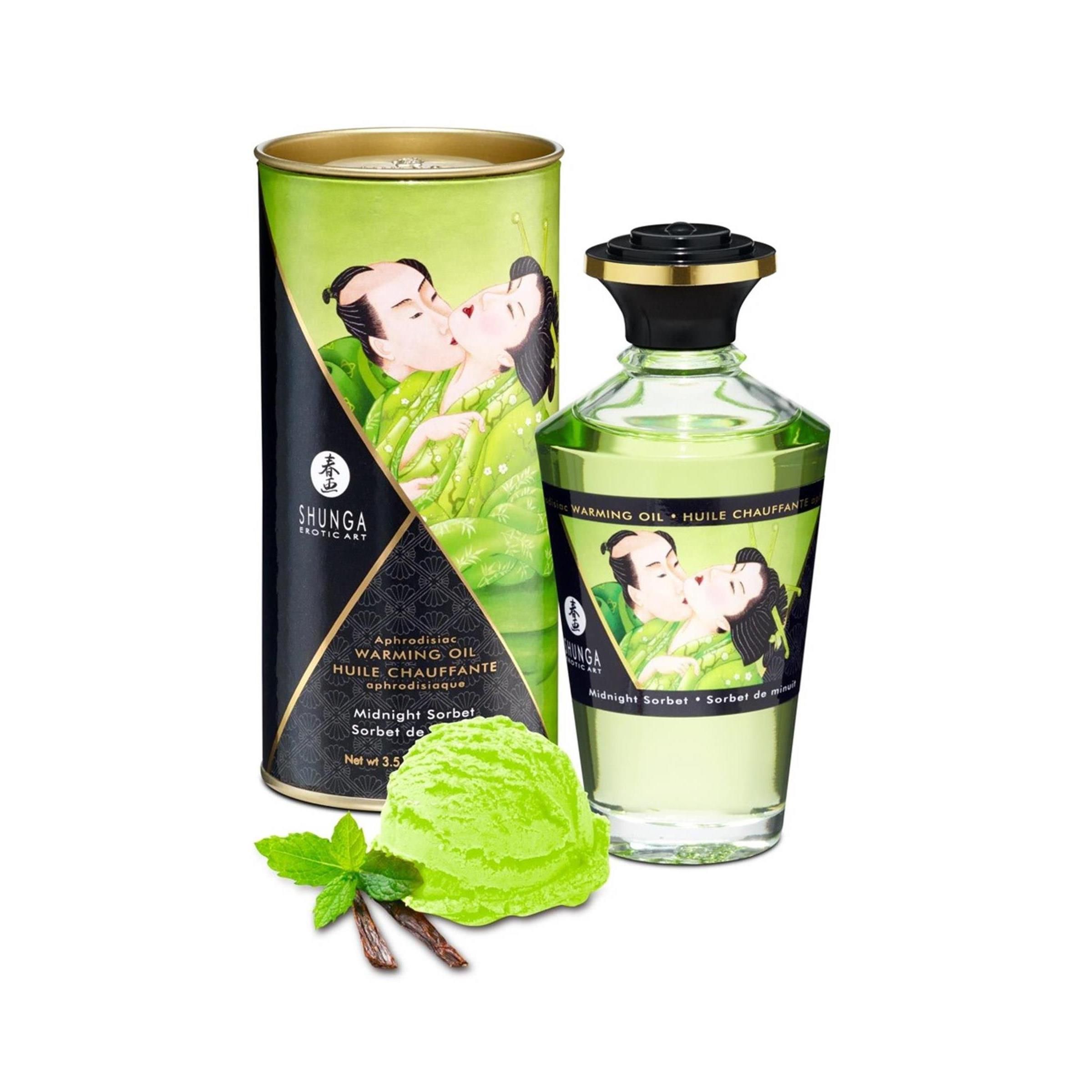 Flacone e scatola con etichetta. Illustrazione di una coppia che si bacia. Scritta: Shunga, Warming Oil, Midnight Sorbet.