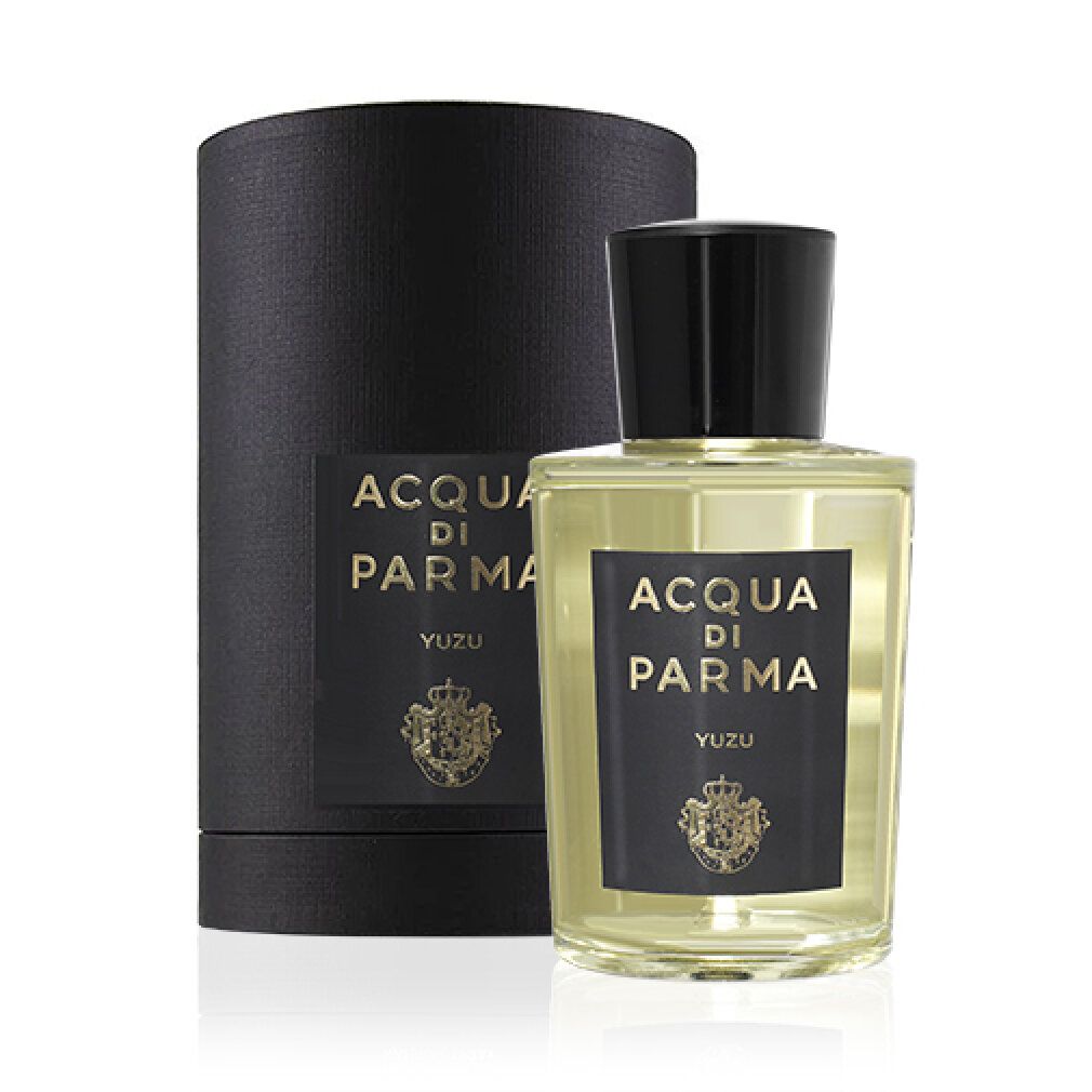 Flacone in vetro e confezione cilindrica nera. Flacone con etichetta nera: Acqua di Parma Yuzu. Tappo nero.