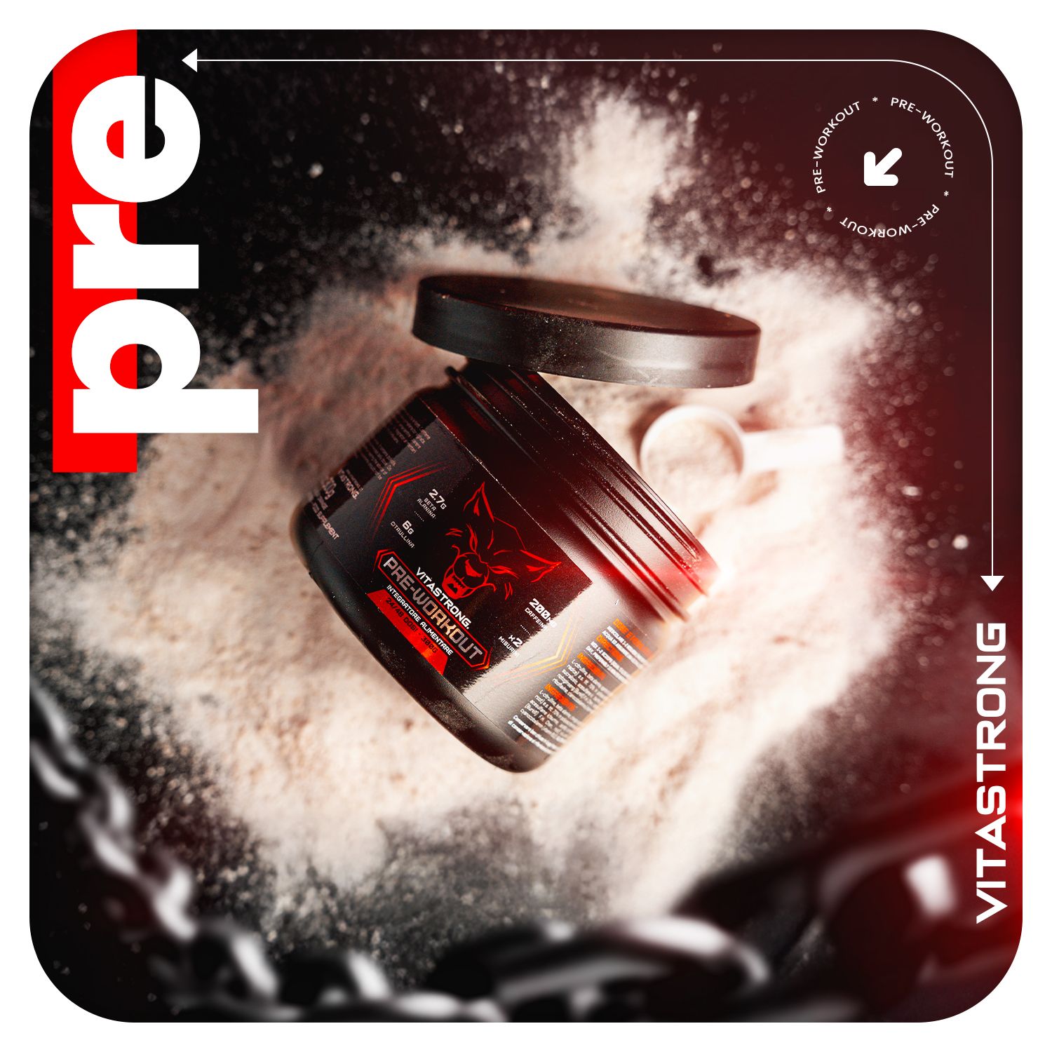 Barattolo Vitastrong Pre-Workout su polvere. Barattolo nero con lupo rosso. Nome e dettagli visibili.