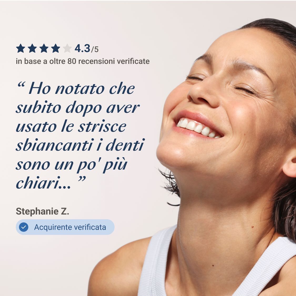 Donna sorridente. Denti. Citazione: denti più chiari.