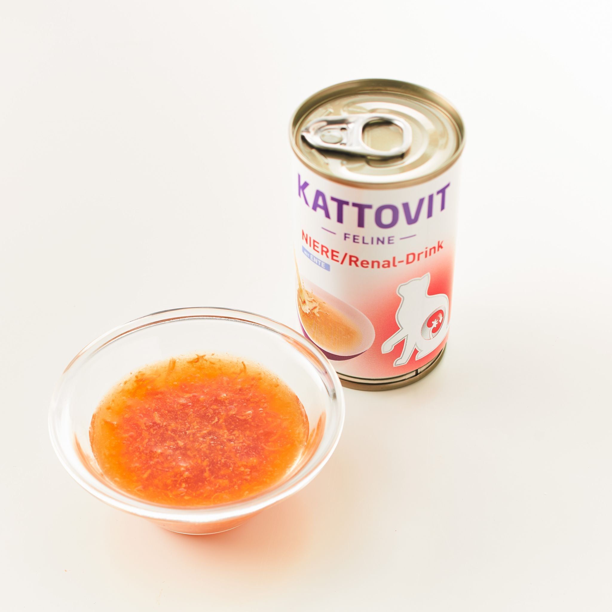Lattina Kattovit Niere-Renal-Drink Ente e ciotola con liquido. Scritta: Niere/Renal-Drink. Illustrazione gatto.