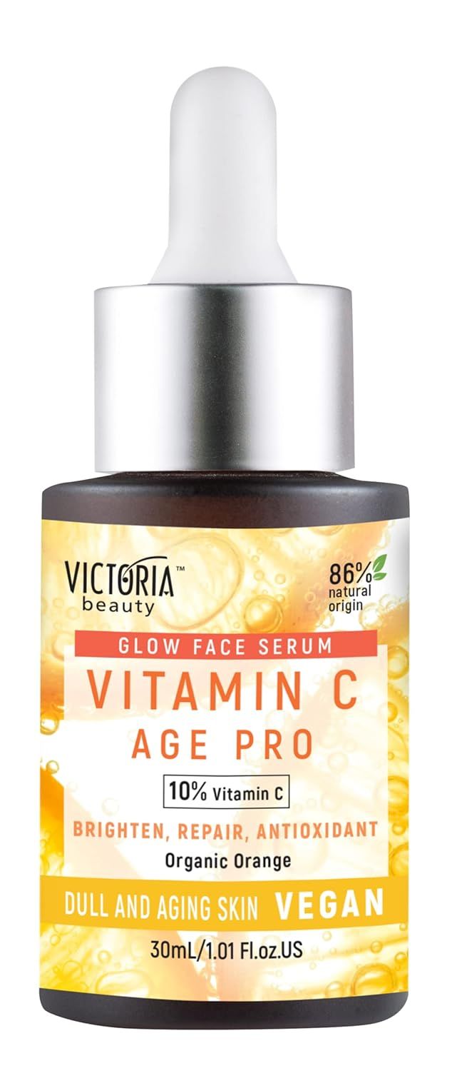 Flacone di siero con tappo bianco. Scritta: Vitamin C Age Pro. Sfondo giallo.
