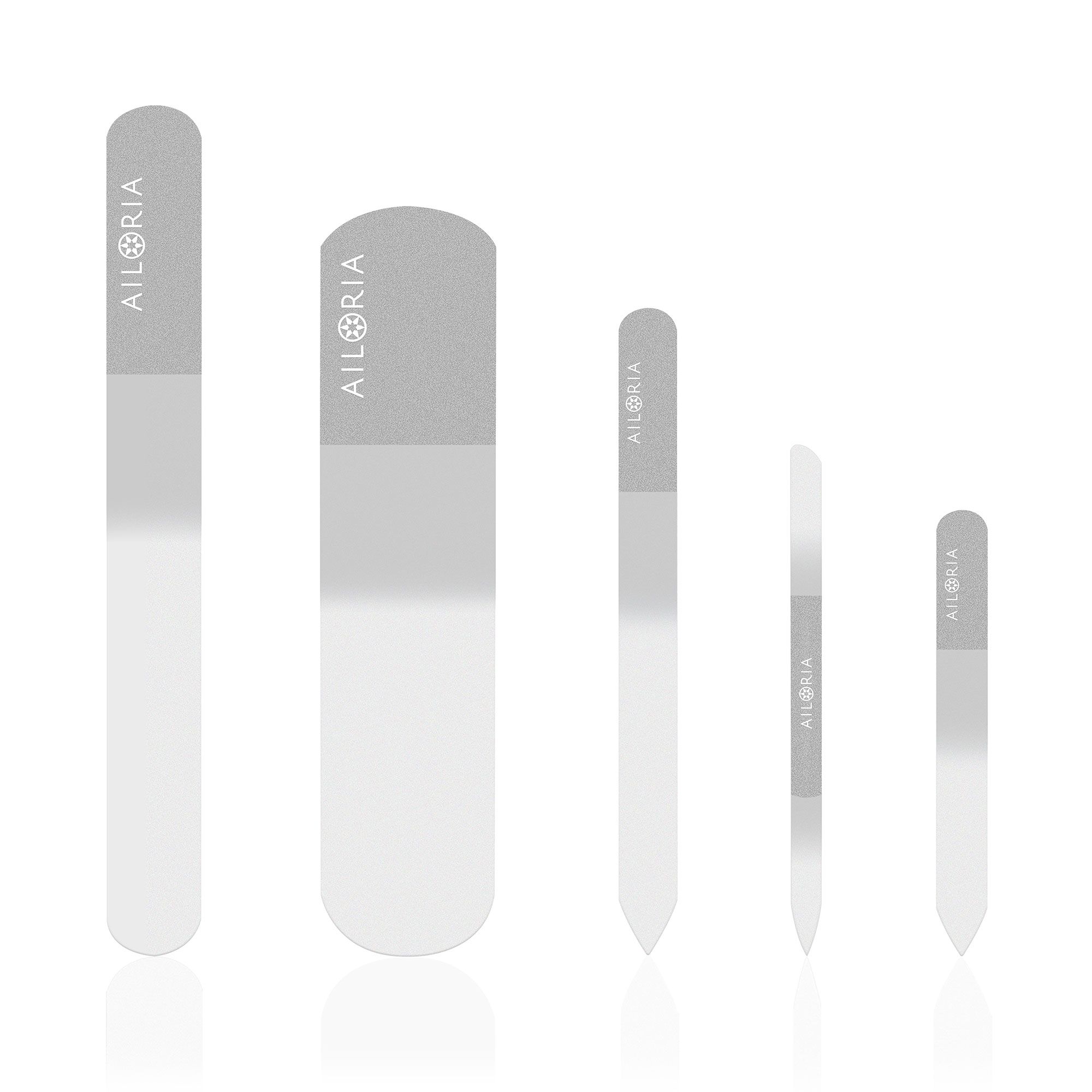 5 lime per unghie AILORIA CONTOUR LUXE. Forme diverse. Logo AILORIA su ogni lima. Elementi trasparenti e argentati.