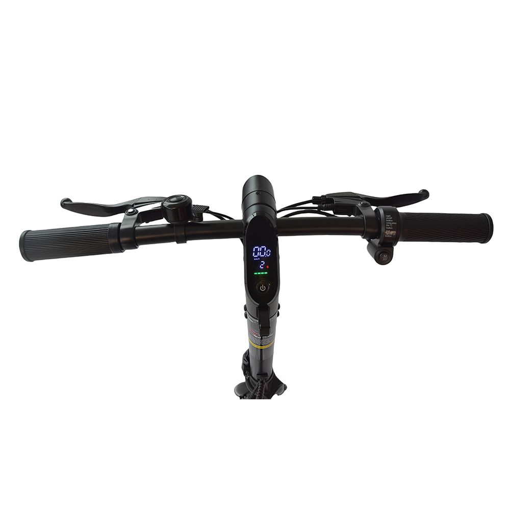 Manubrio di bicicletta elettrica nera con display, leve freno e manopole. Vista dall'alto, su sfondo bianco.